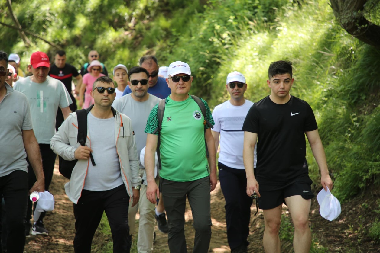 KARAMÜRSEL DOĞA YÜRÜYÜŞÜ KIZDERBENT’TE DÜZENLENDİ